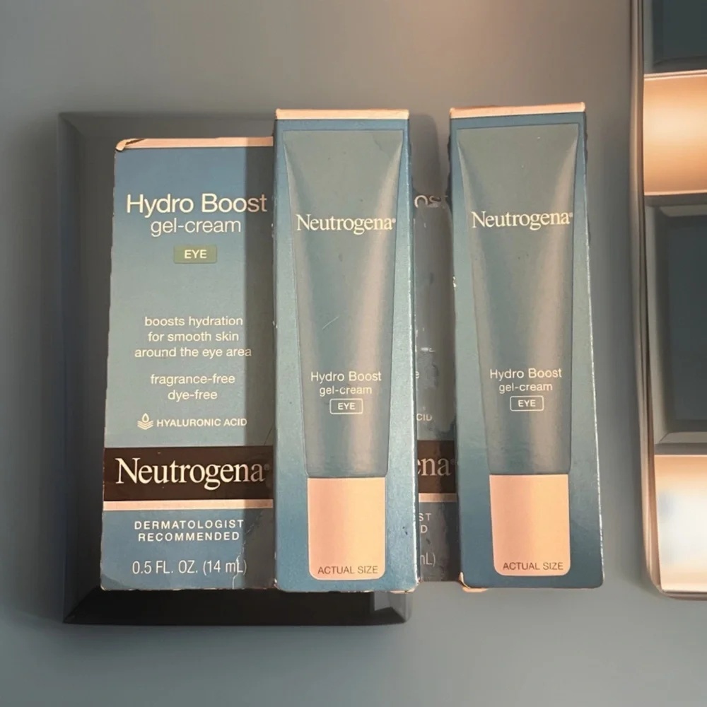 2- Neutrogena Hydro Boost Eye Gel-Cream 4 Sensitive Skin Moisturizing 👀 Oil Free